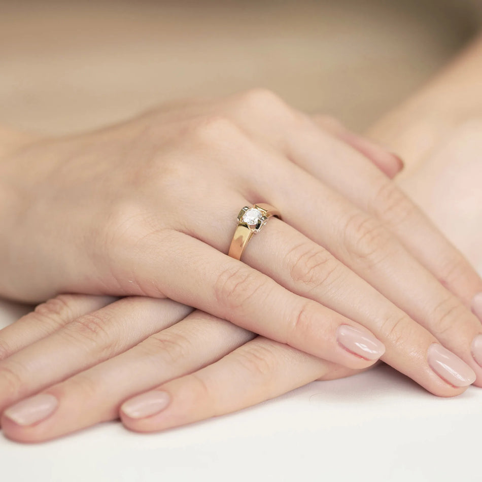 Gold Ring with 0.50ct Lab-diamond