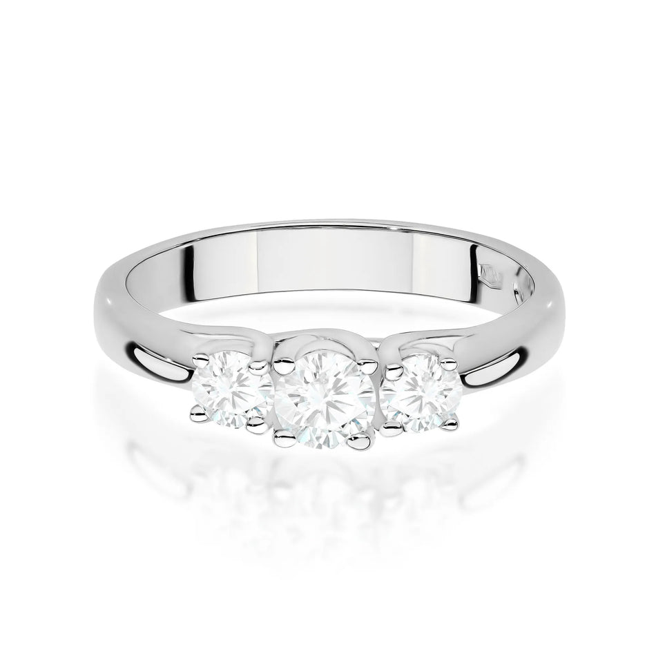 Gold Ring with 0.25ct and 0.24ct Lab-diamonds