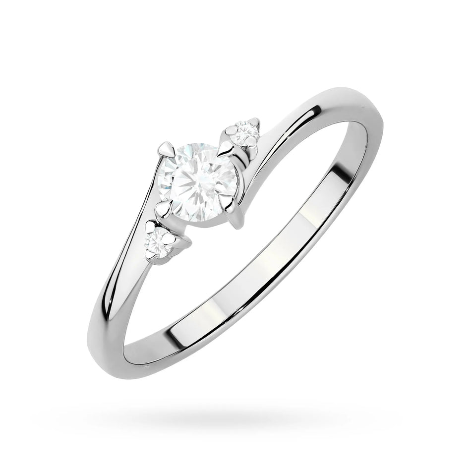 Zlatý prsten s 0.10ct a 0.017ct laboratorně pěstovanými diamanty