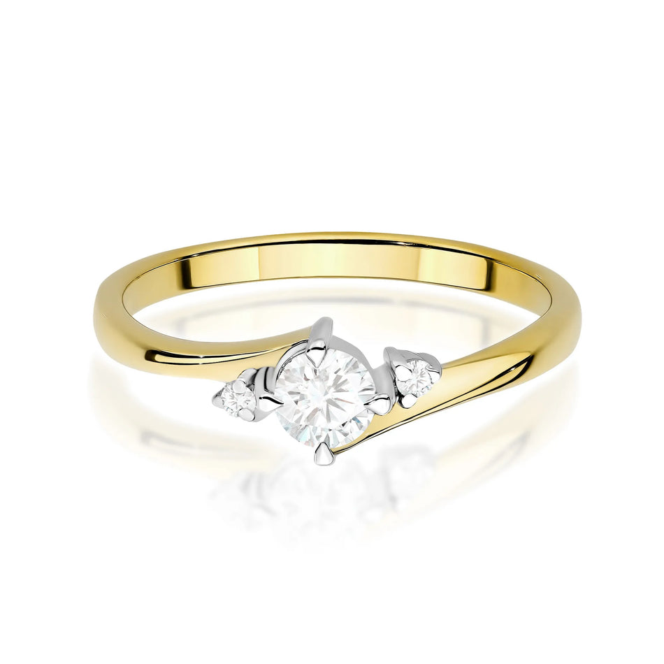 Gold Ring with 0.10ct and 0.017ct Lab-diamonds