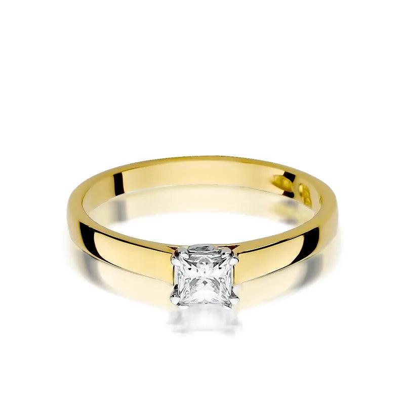 Gold Ring with 0.30ct Diamond