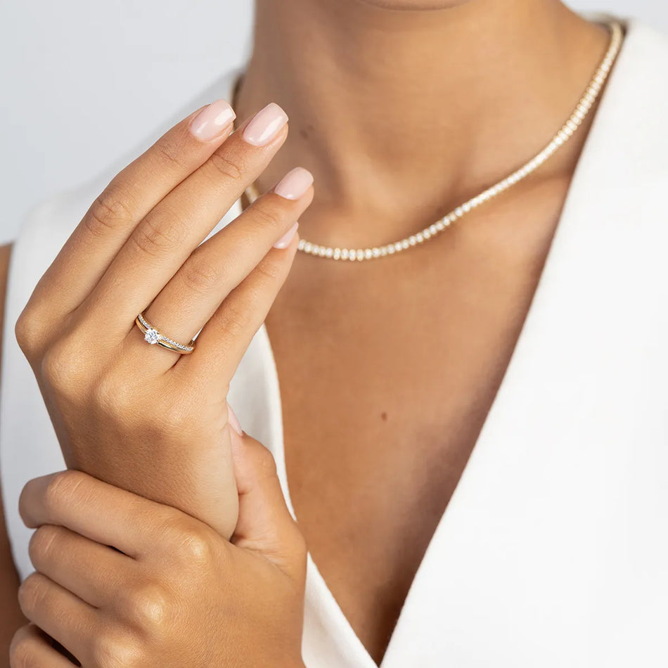 Gold Ring with 0.30ct and 0.10ct Lab-diamonds