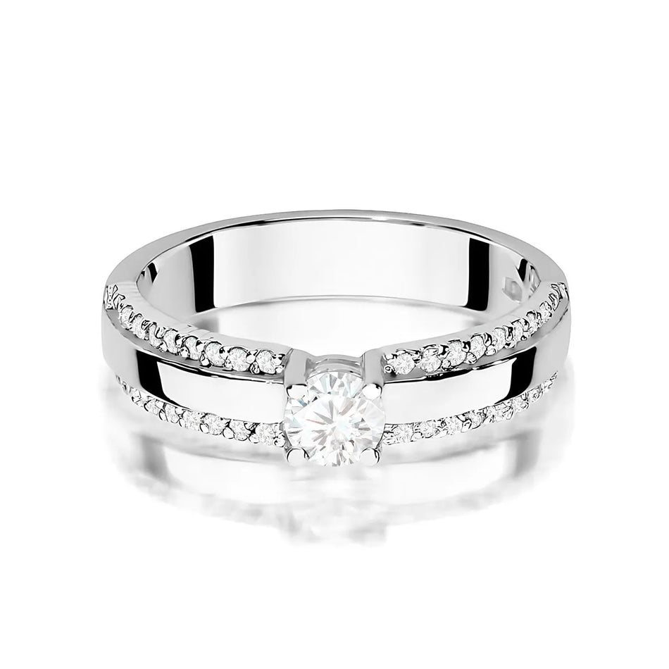 Gold Ring with 0.25ct and 0.20ct Diamonds