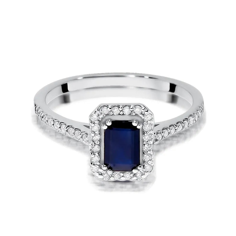 Gold Ring with 0.60ct Sapphire and 0.19ct Diamonds