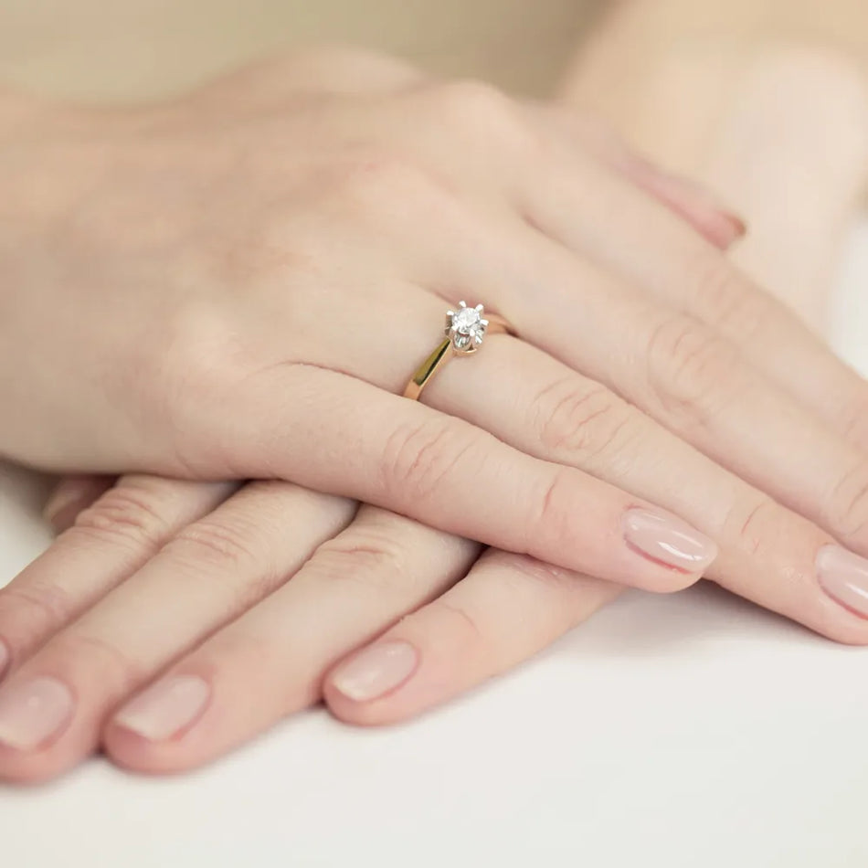 Gold Ring with 0.25ct Diamond