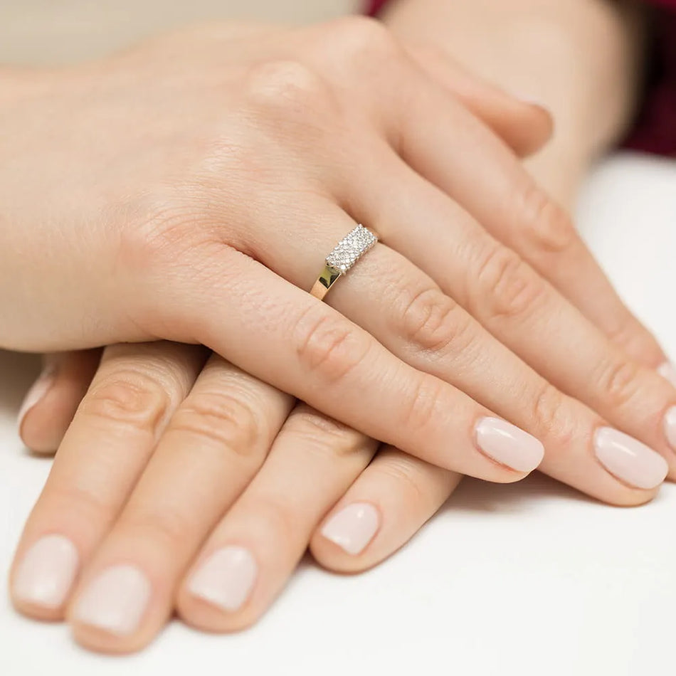 Gold Ring with 0.206ct Diamonds