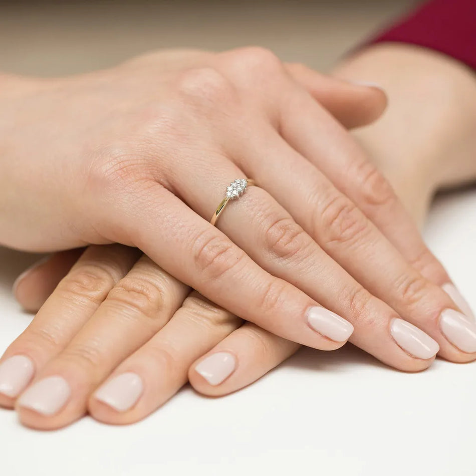 Gold Ring with 0.116ct Diamonds