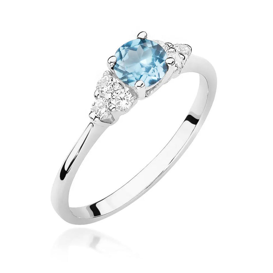 Gold Ring with 0.50ct Topaz and 0.18ct Diamonds