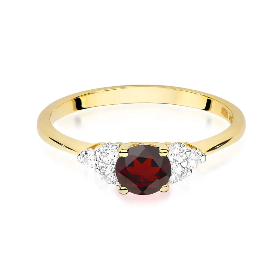Gold Ring with 0.60ct Garnet and 0.18ct Diamonds