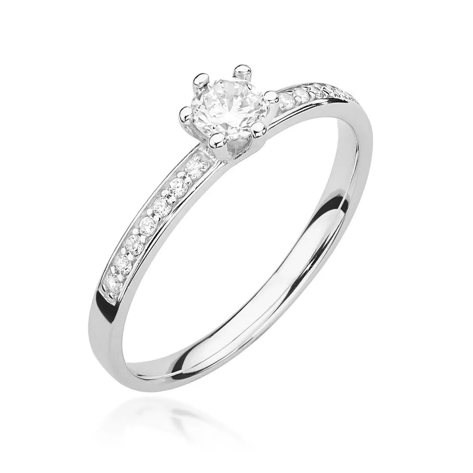 Gold Ring with 0.25ct and 0.12ct Diamonds