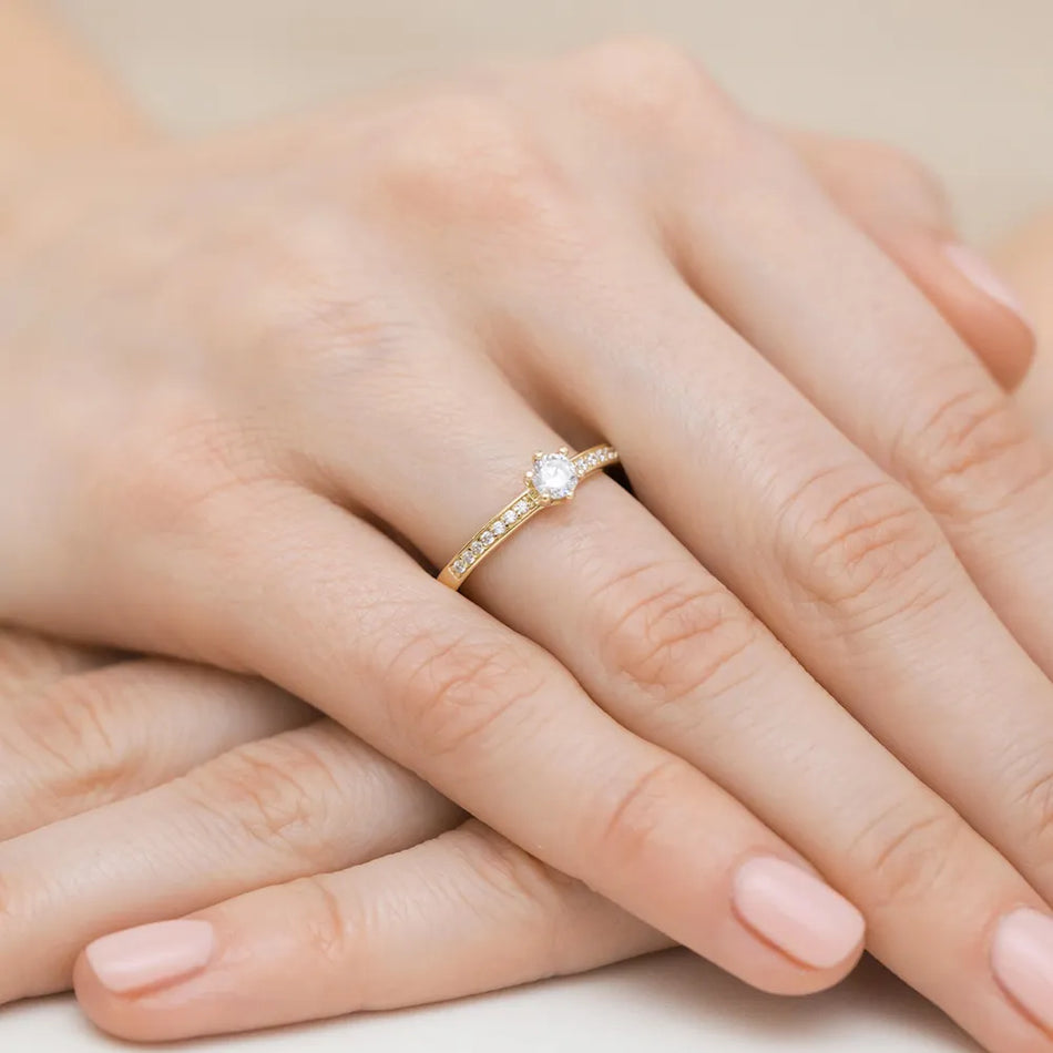 Zlatý prsten s diamanty 0,25 ct a 0,12 ct