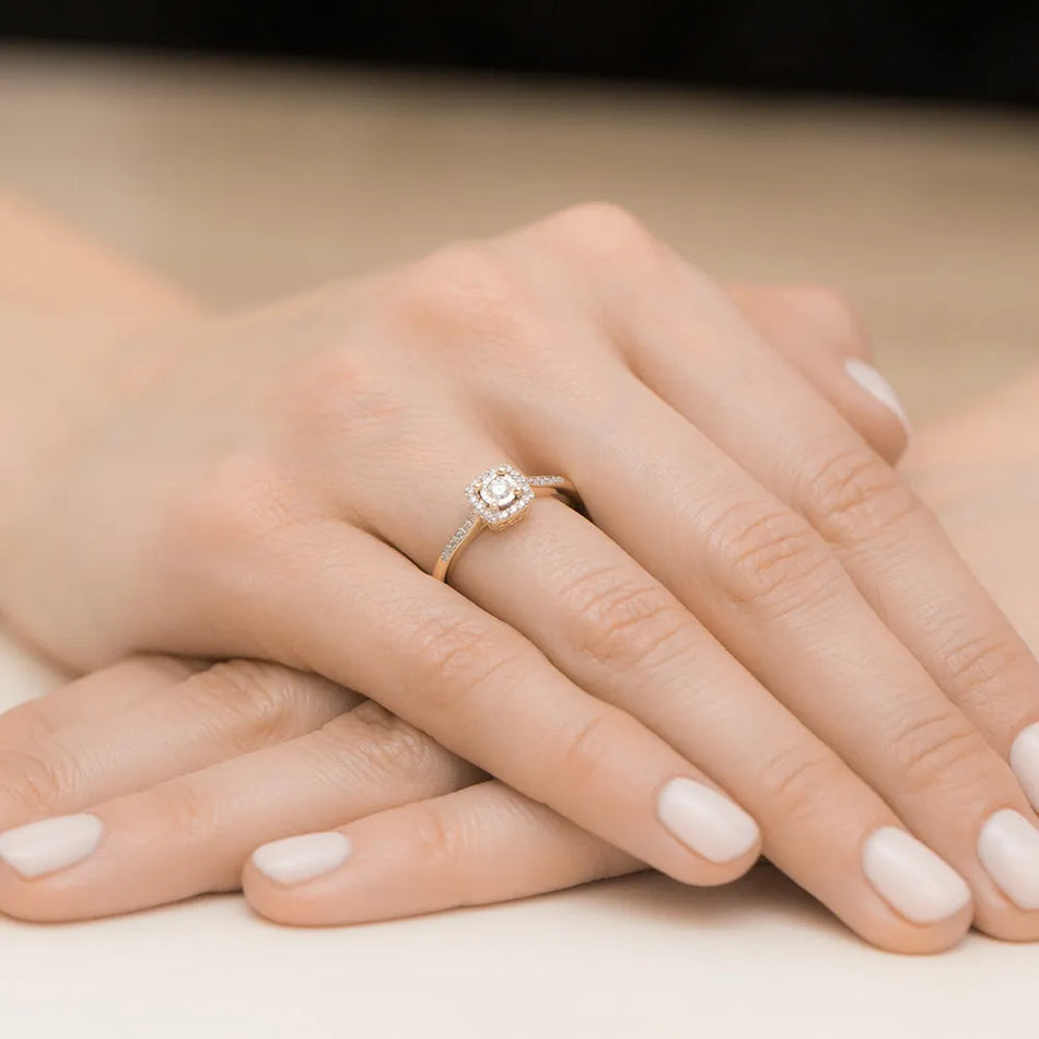 Zlatý prsten s diamanty 0,08 ct a 0,13 ct