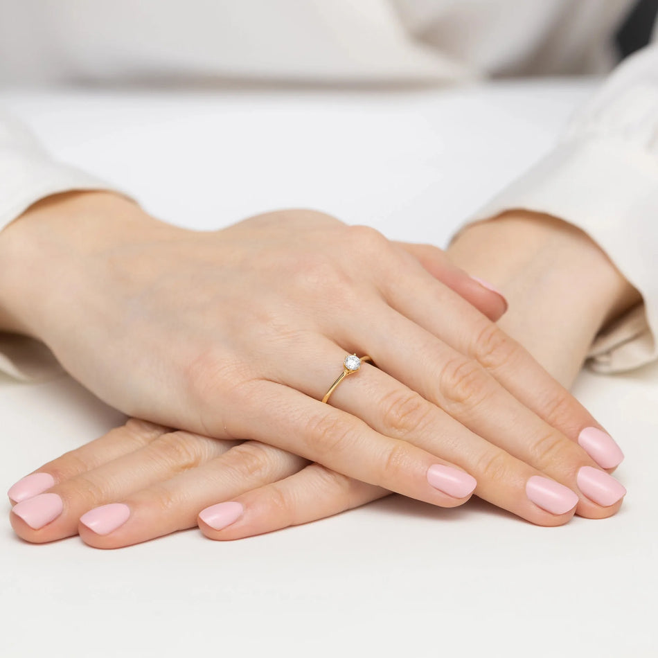 Zlatý prsten s diamanty 0,25 ct a 0,01 ct