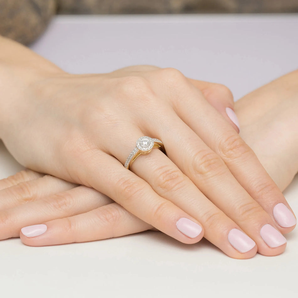 Zlatý prsten s diamanty 0,15 ct a 0,225 ct