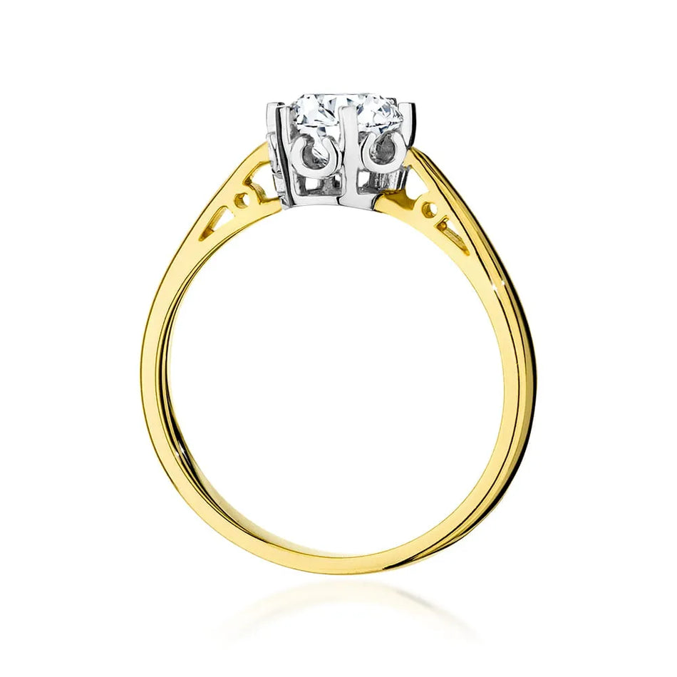 Gold Ring with 0.70ct Diamond