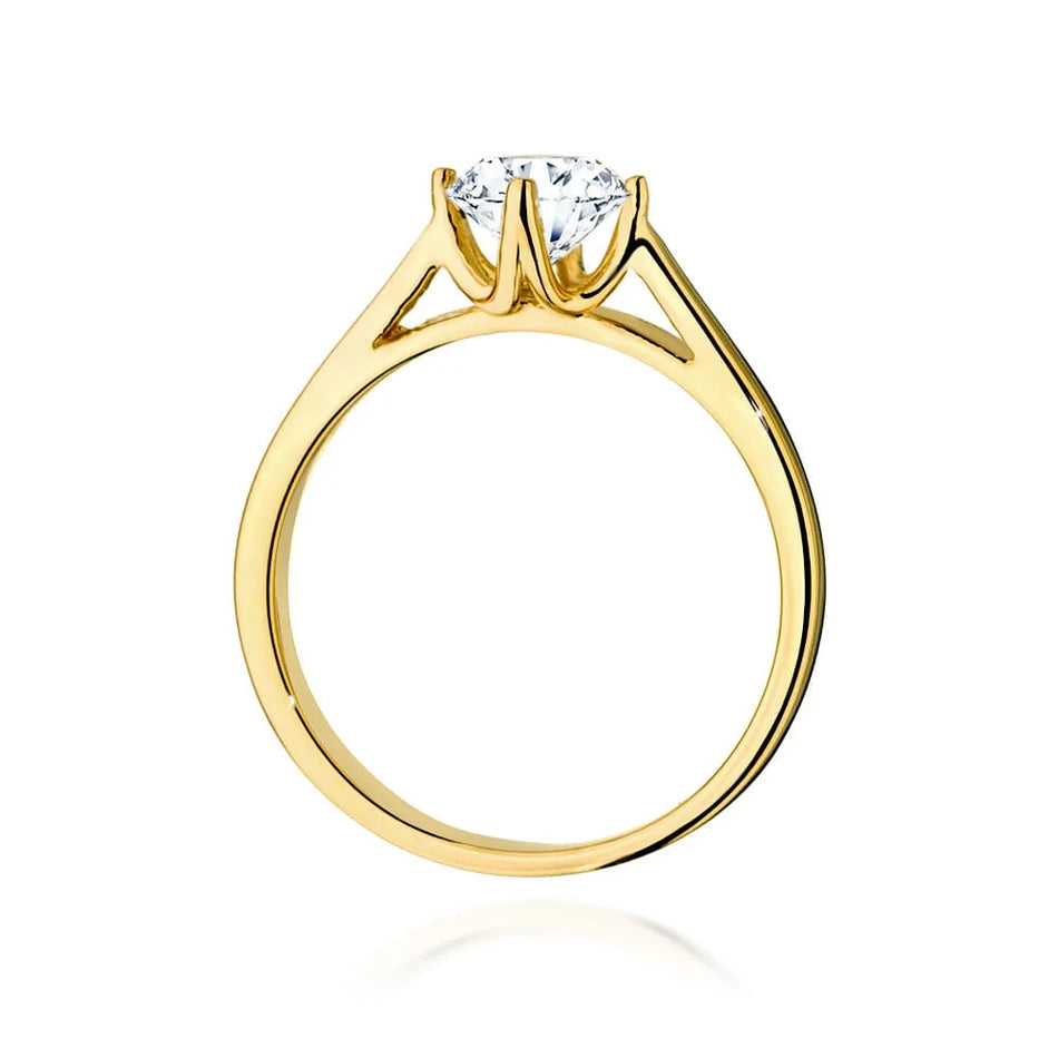 Gold Ring with 0.70ct Diamond