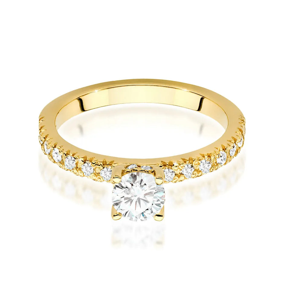 Gold Ring with 0.50ct Diamond and 0.243ct Sideline Diamonds