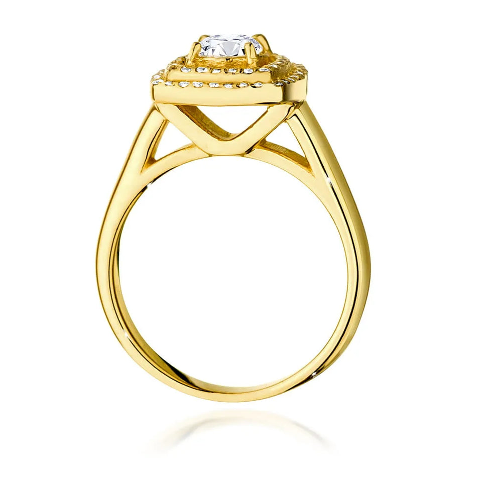 Gold Ring with 0.50ct Diamond and 0.28ct Sideline Diamonds