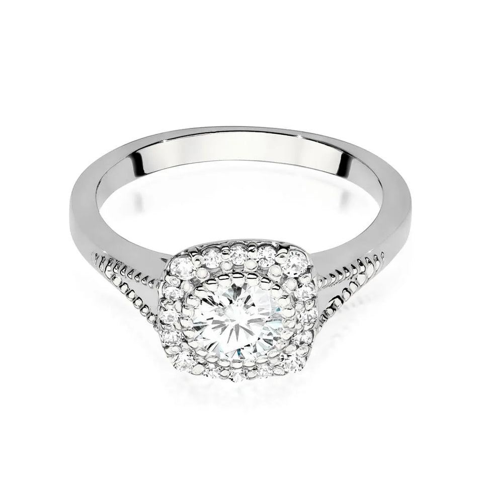 Gold Ring with 0.50ct Diamond and 0.196ct Sideline Diamonds