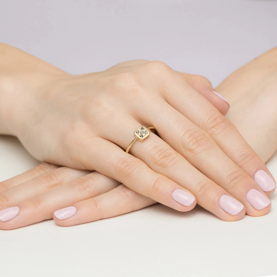 Zlatý prsten s diamanty 0,14 ct