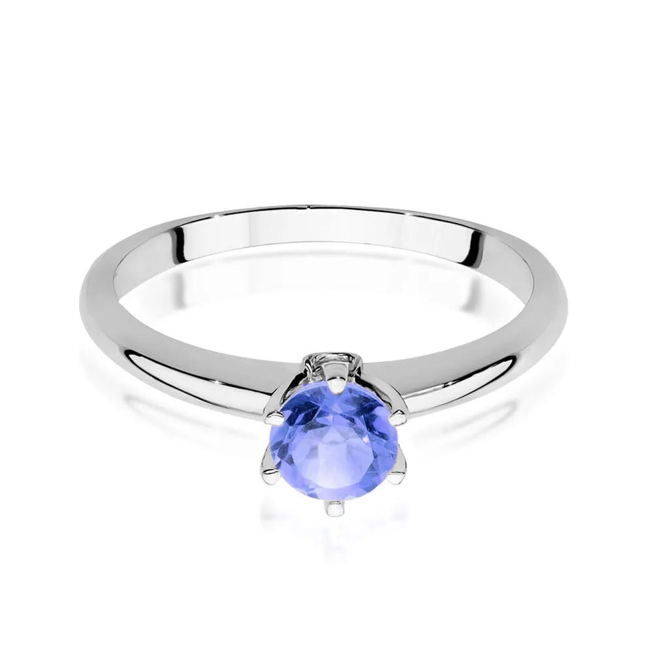 Gold ring with tanzanite and diamonds