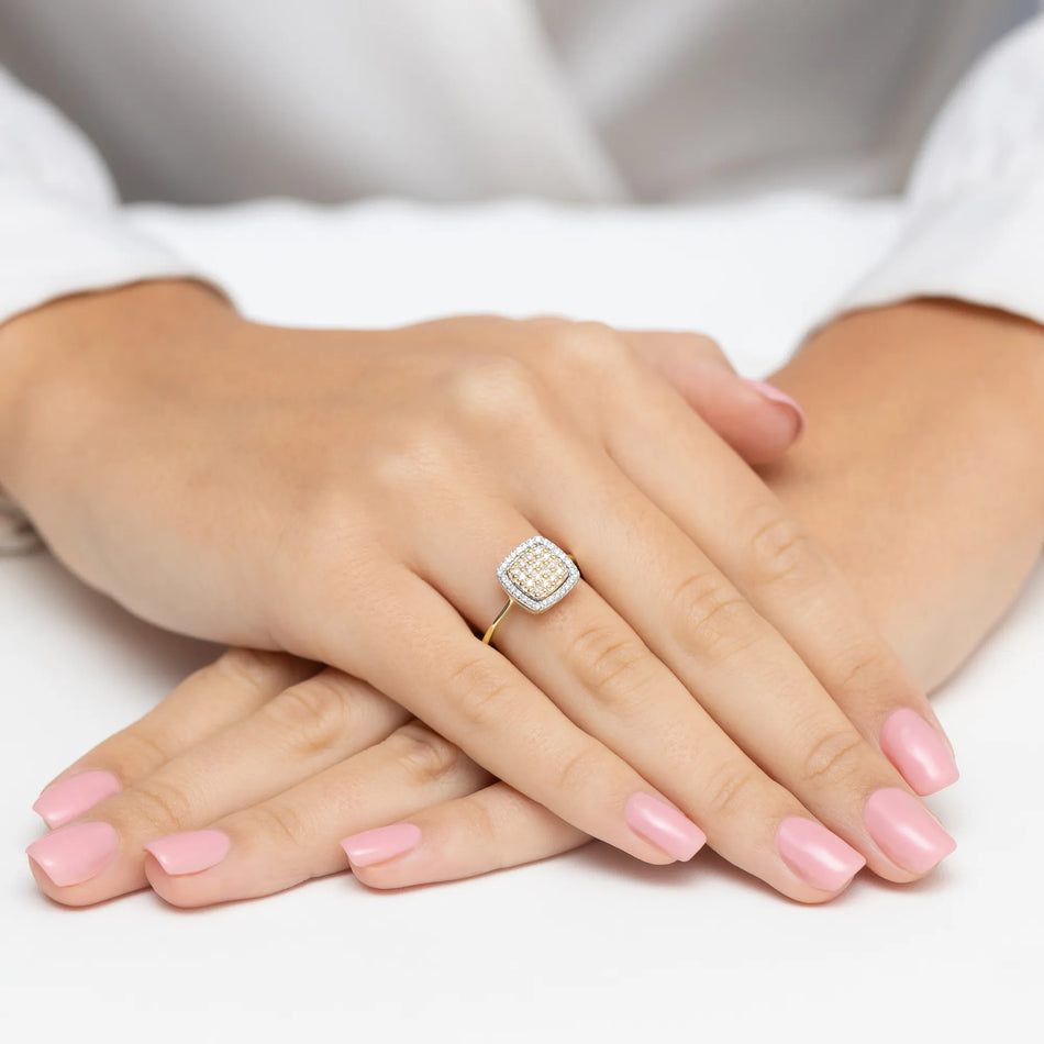 Gold Ring with 0.278ct Diamonds