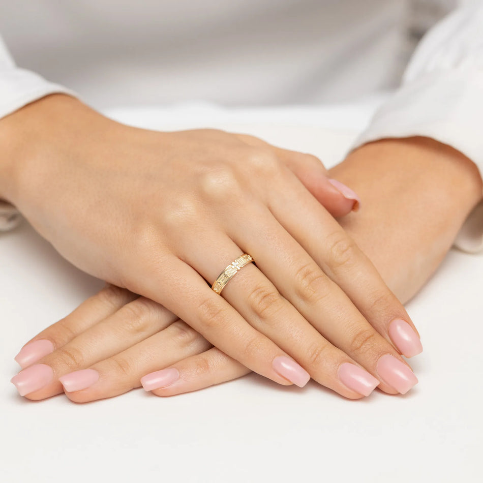 Zlatý prsten s diamantem 0,0086 ct