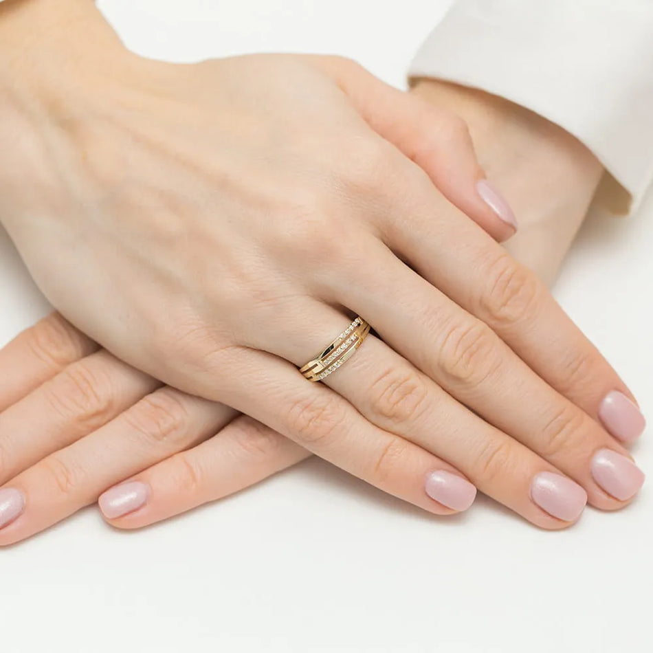 Gold Ring with 0.146ct Diamonds