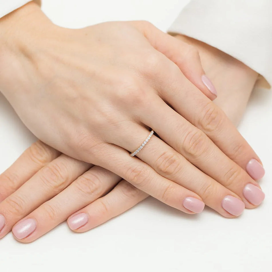 Zlatý prsten s diamanty 0,075 ct