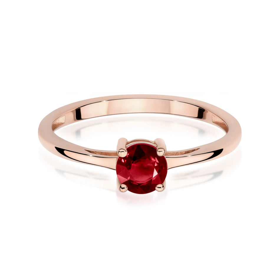 Gold Ring with 0.60ct Garnet