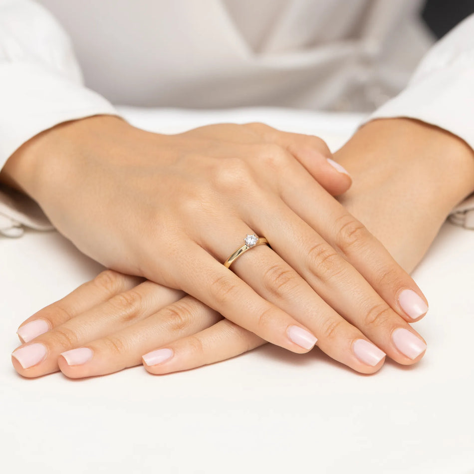 Gold Ring with 0.25ct Diamond