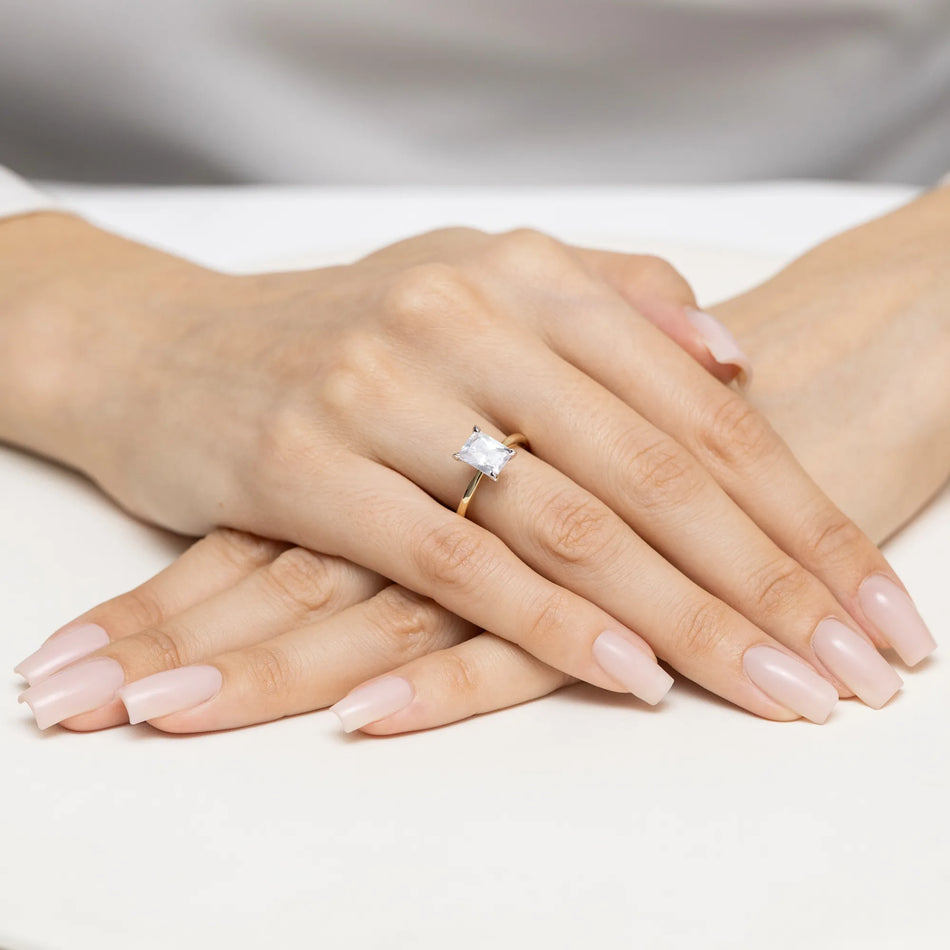 Zlatý prsten s 2.00ct laboratorním diamantem