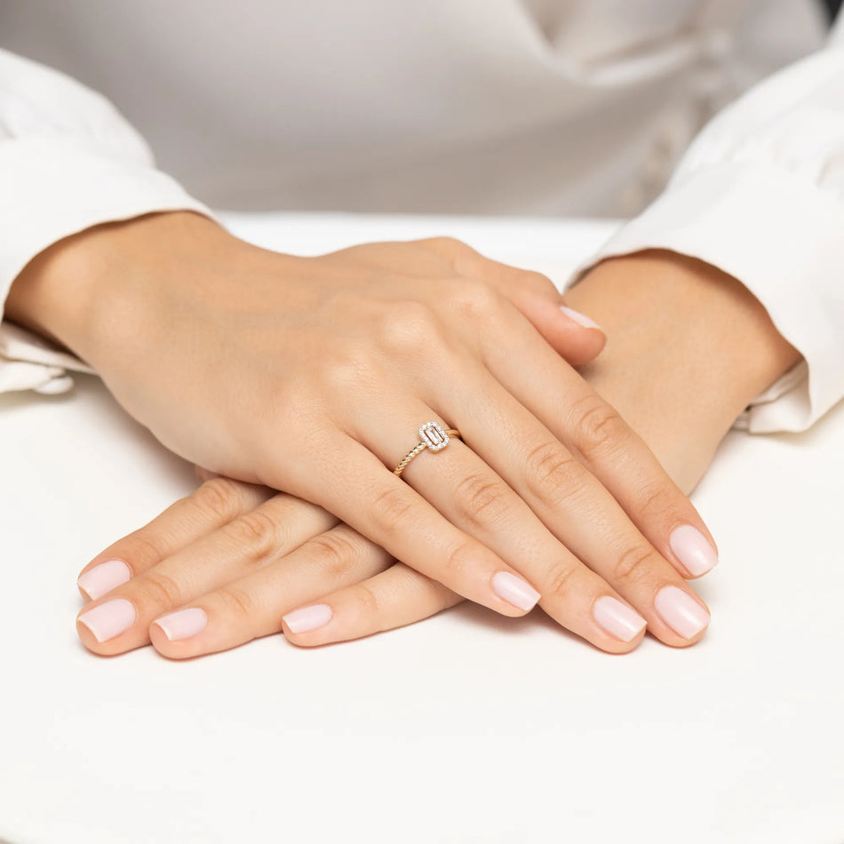 Zlatý prsten s diamanty 0,13 ct a 0,07 ct