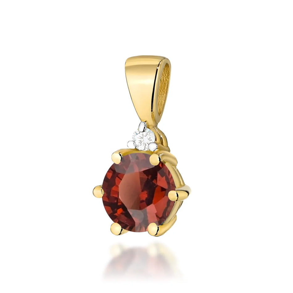 Gold Pendant with 0.60ct Garnet and 0.015ct Diamonds