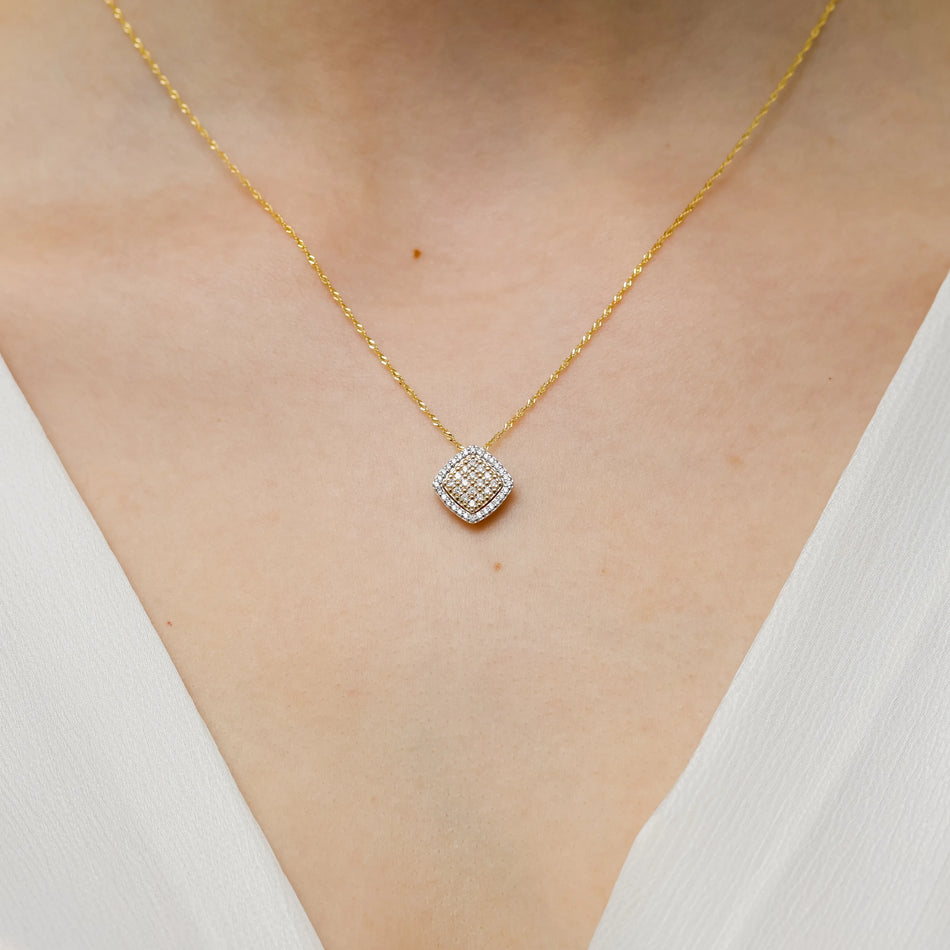 Gold Pendant with Diamonds