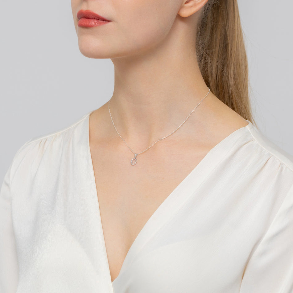 Stříbrný Přívěsek se zirkony Písmeno O